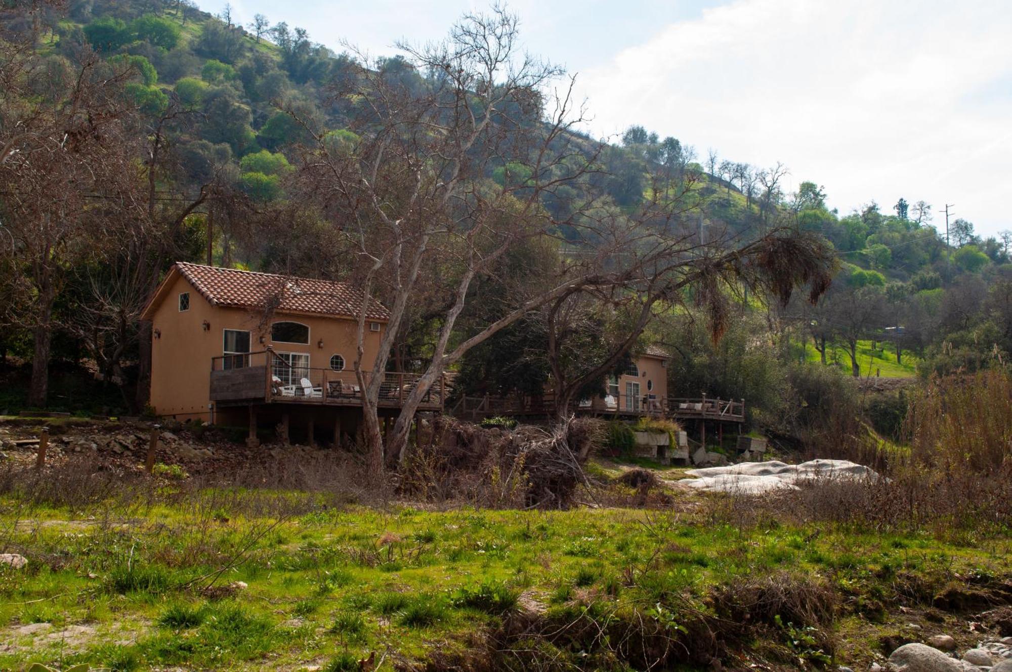 Sequoia River Front Cabins Three Rivers Eksteriør billede