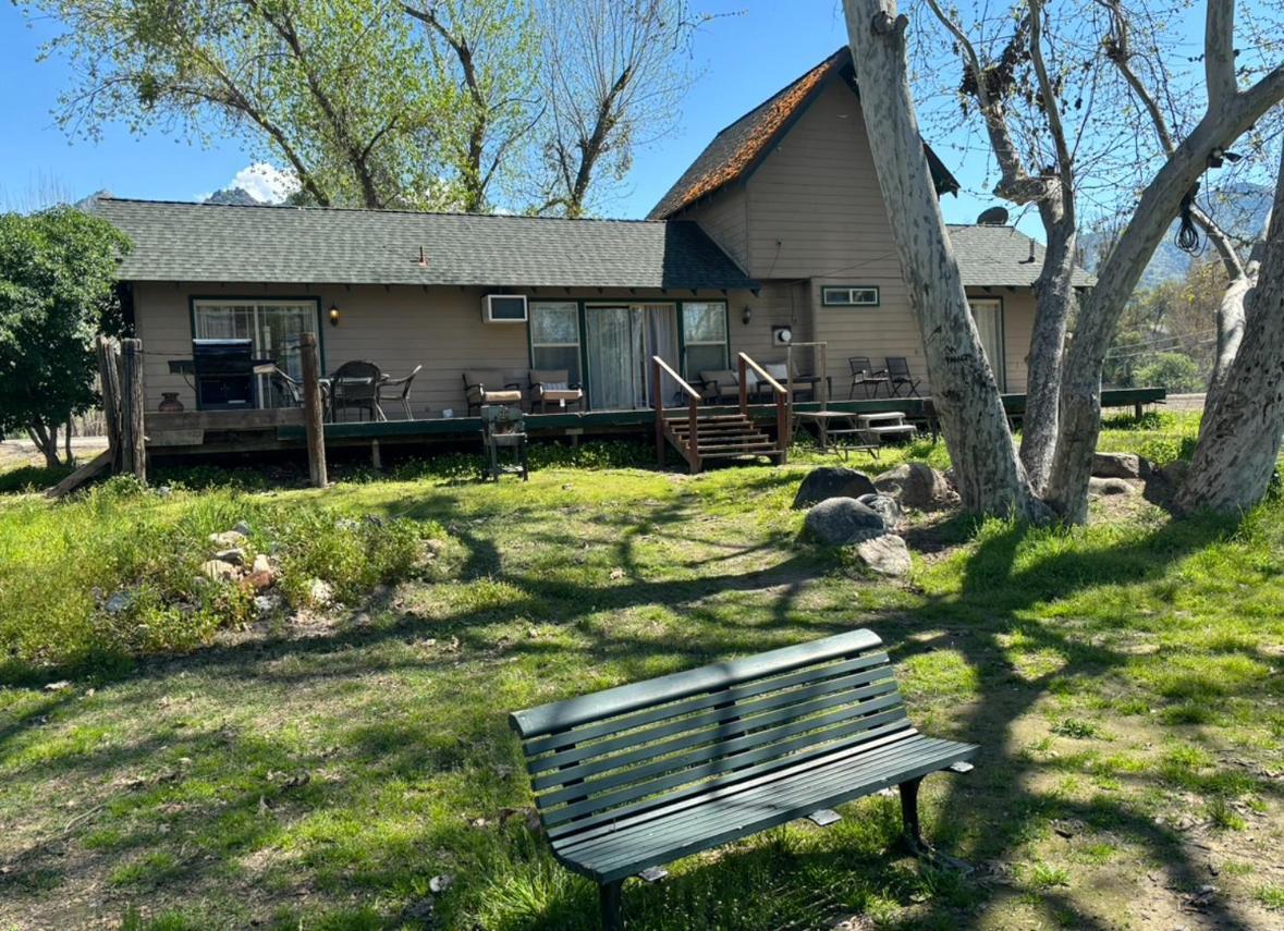 Sequoia River Front Cabins Three Rivers Eksteriør billede